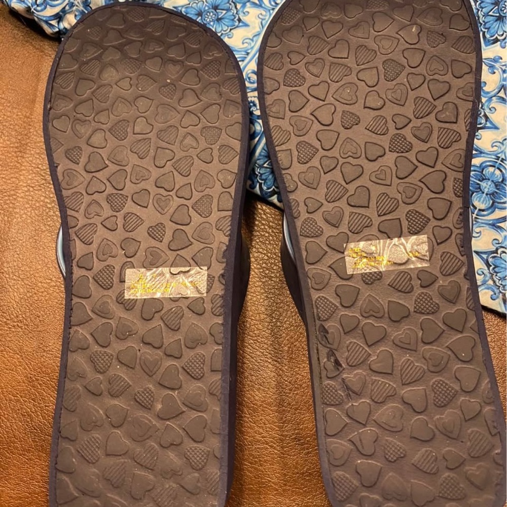 ✨💎NEW WITH DUSTBAG💎✨ Brighton Flip Flops Size 8 - Picture 3 of 4